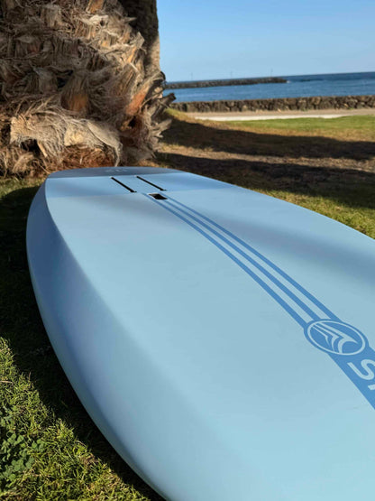 Sroka Easyrider wingfoil board detail van de rails en carene
